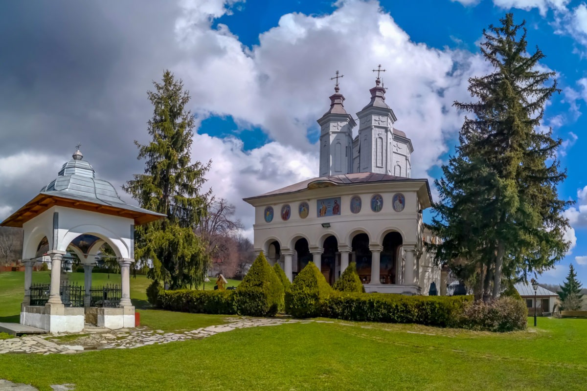 Mănăstirea Ciolanu